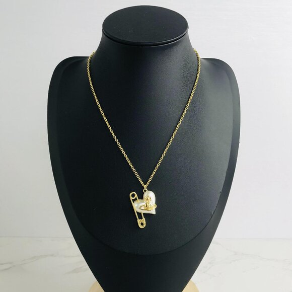 NWT Vivienne Westwood ORIETTA PENDANT NECKLACE